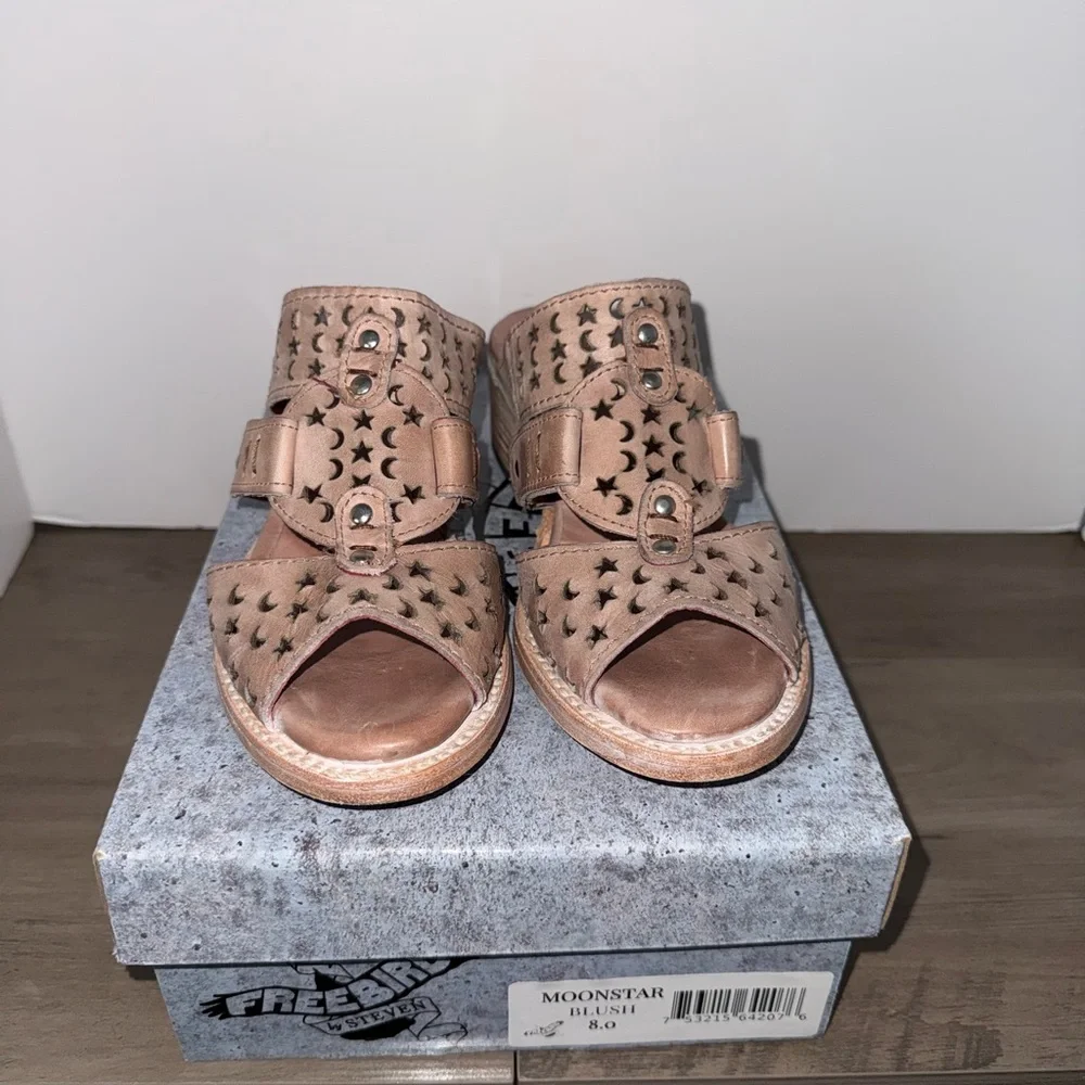 Freebird by Steven Pink Cut-Out Sandals - Picture 1 of 11
